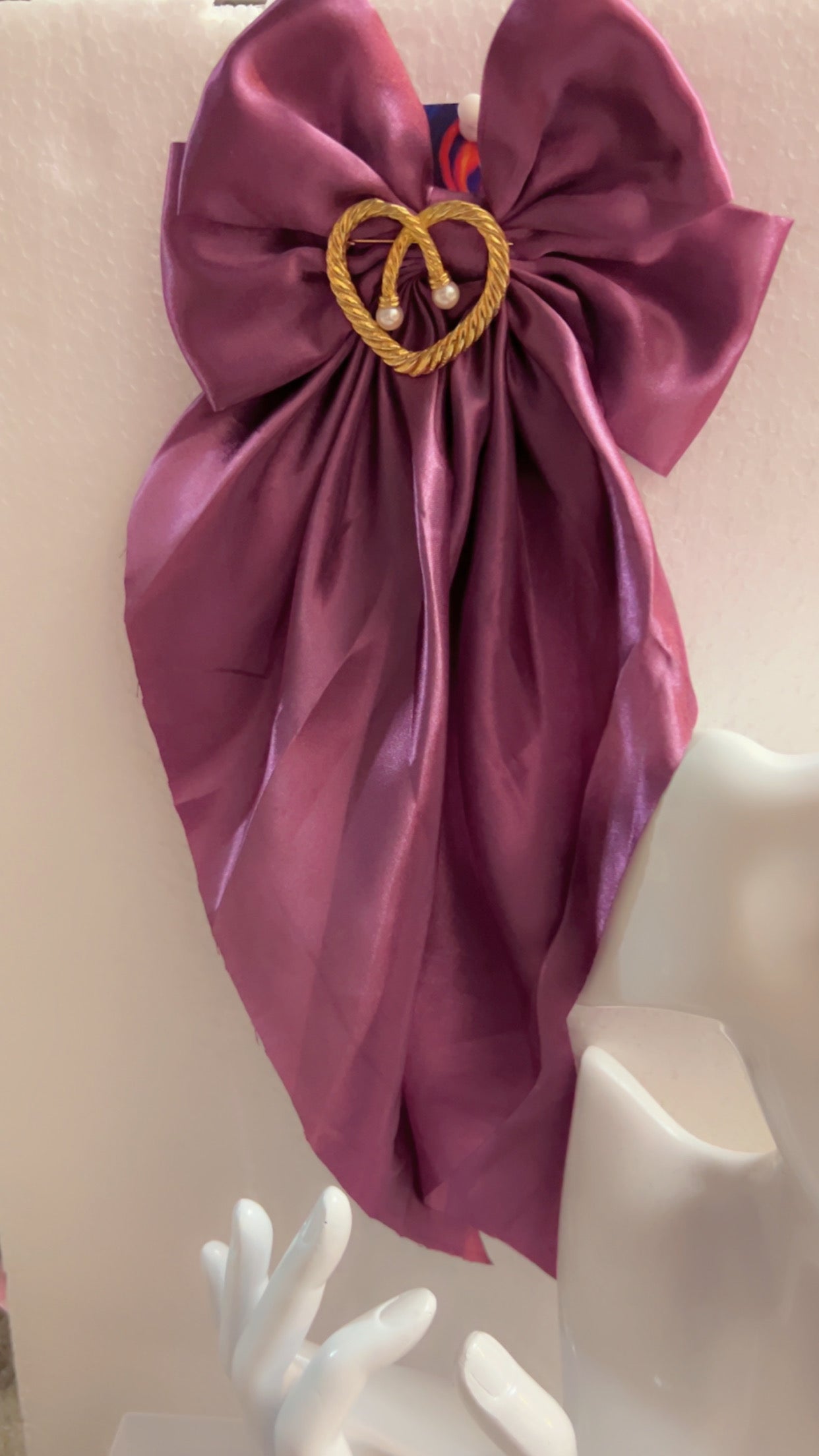 Diva Bow Brooch