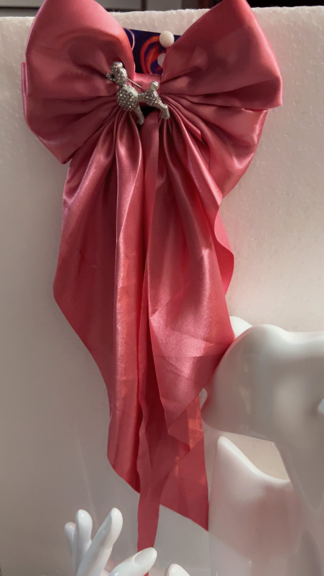 Diva Bow Brooch