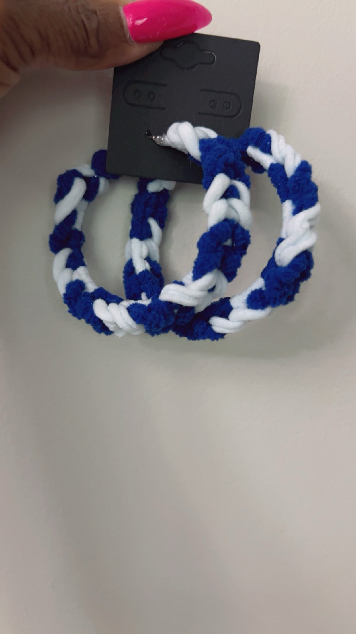 Lume Twist Hoops
